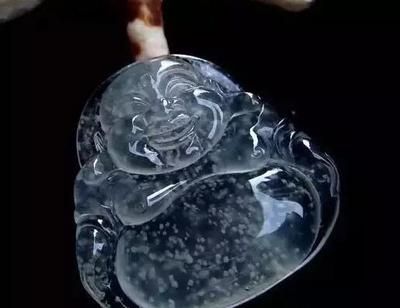 龍魚缸里有白色團(tuán)狀東西怎么辦