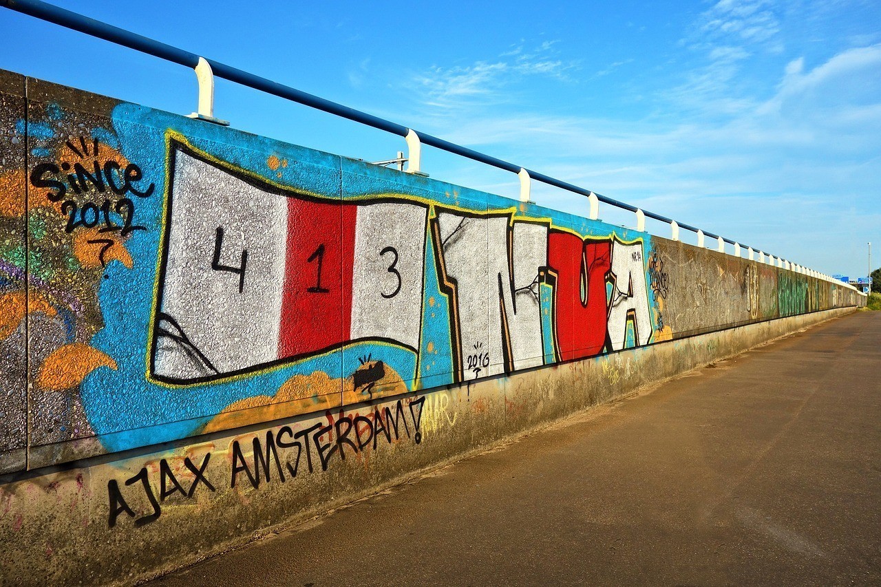 大連市西崗區白云藝術畫苑