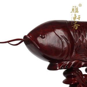 紅木金龍魚擺件大號的：紅木金龍魚擺件大號
