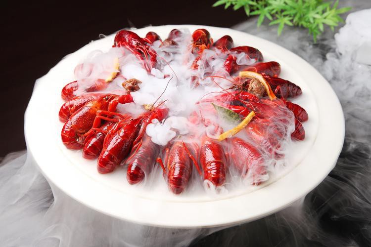 給我一張鮮活龍蝦特寫的圖片