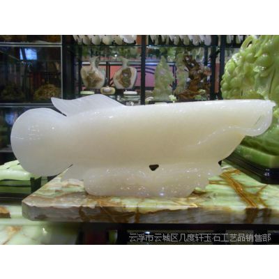 白玉金龍魚風水作用，白玉金龍魚在風水學中具有多重吉祥寓意和作用和作用