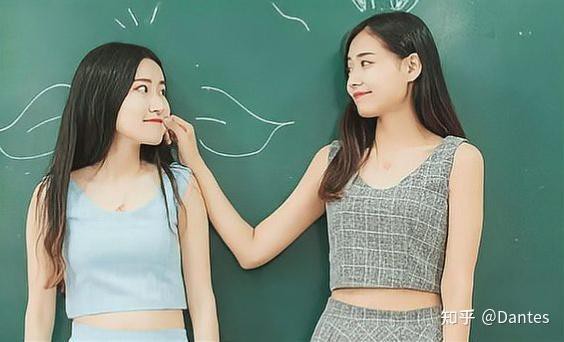 作者有沒有透露過自己的身份？