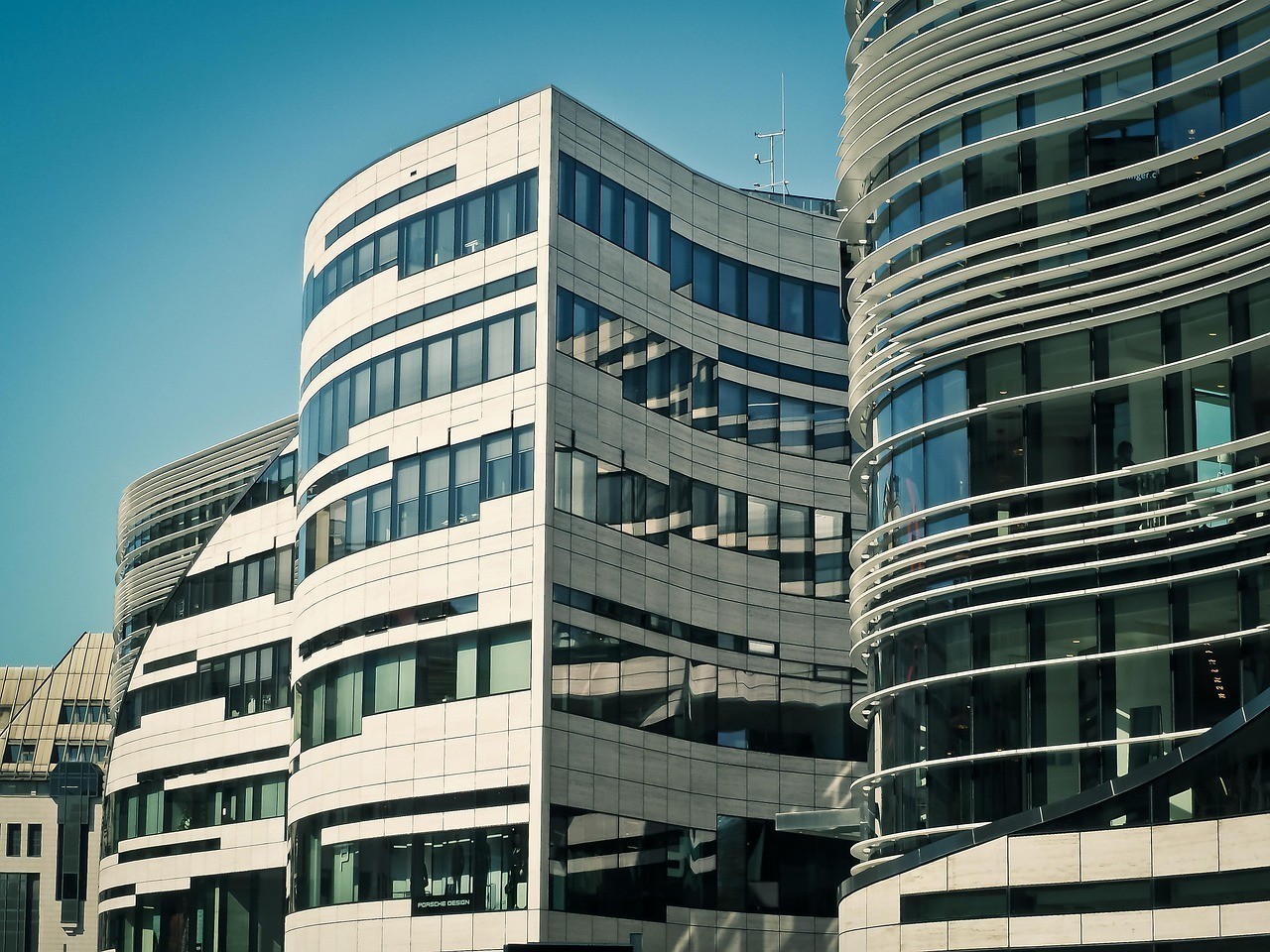 榆林市山淼間商貿(mào)有限公司（山淼商城的網(wǎng)址）