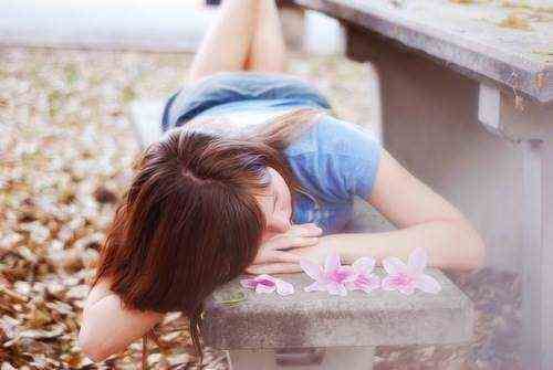 跟龍魚有關的網名女生可愛：“龍魚女孩”與“龍魚女孩”相關的網名：融合情感型