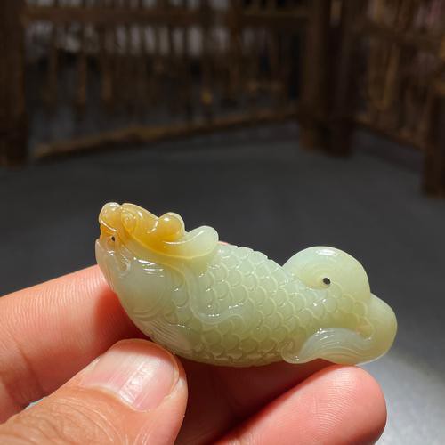 玉雕金龍魚(yú)掛件圖片 玉雕金龍魚(yú)掛件圖片 龍魚(yú)百科 第5張