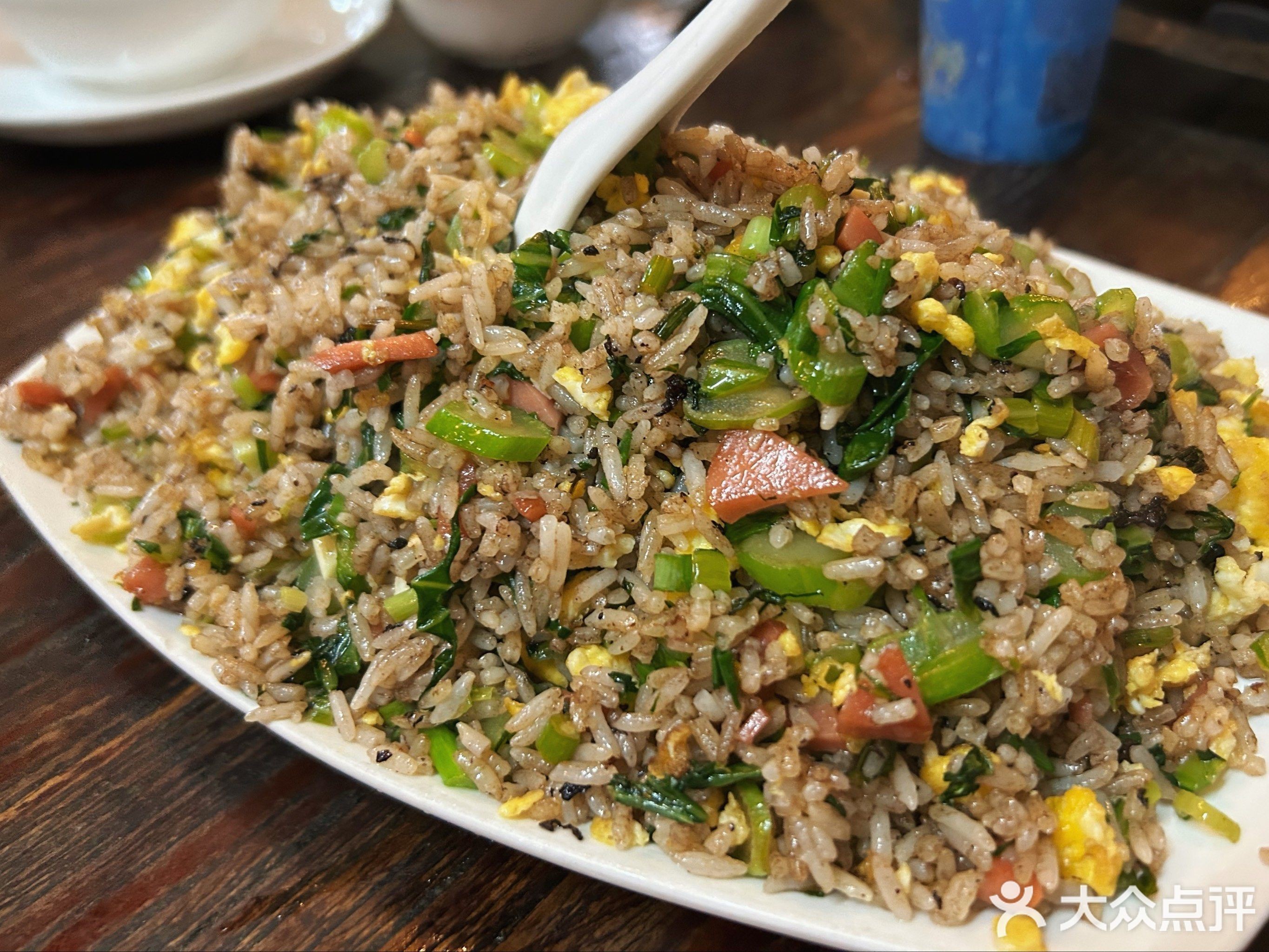 廣州哪里是批發(fā)龍魚的地方啊圖片