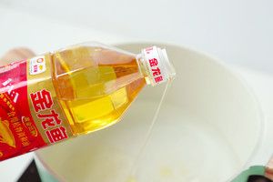 金龍魚吃啥上色快又好看：金龍魚吃什么會上色快 金龍魚吃啥上色快又好看：金龍魚吃什么會上色快 龍魚百科 第5張