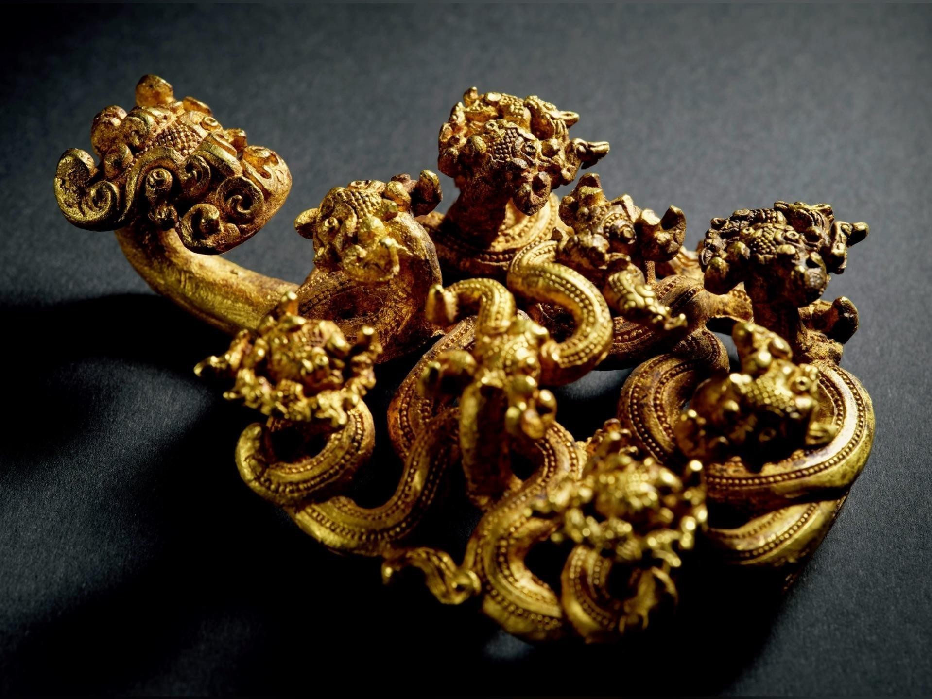 古典金龍黃金飾品有哪些款式？