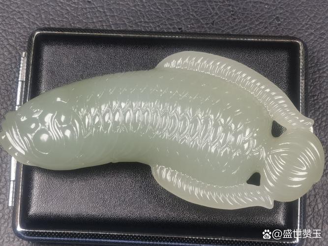 推薦一些專業的金龍魚雕刻大師作品