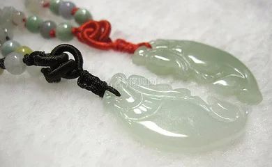 龍魚吊墜的寓意和象征是什么：龍魚吊墜的寓意和象征 龍魚吊墜的寓意和象征是什么：龍魚吊墜的寓意和象征 龍魚百科 第3張