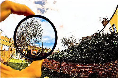 拍攝紅龍魚時如何使用偏振鏡