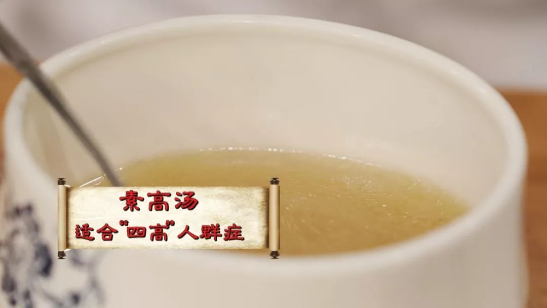 金龍魚不適合什么人養：金龍魚不適合五行屬土和屬火的人飼養，風水知識決定