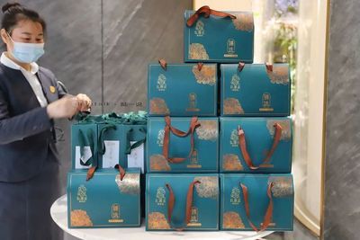 金龍魚不想養(yǎng)了可以送人嗎：送禮送金龍魚好嗎