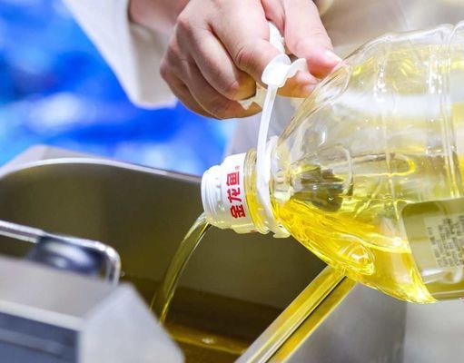 龍魚多大就不掉眼了：如何判斷龍魚營養過剩，龍魚日常護理的注意事項