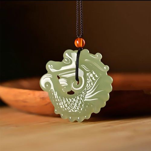 如何區分真假魚化龍吊墜？