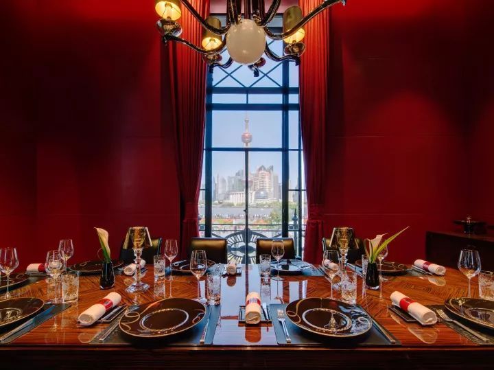 金龍魚魚子醬，金龍魚魚子醬是一種既美味又營養的海鮮料理值得一試