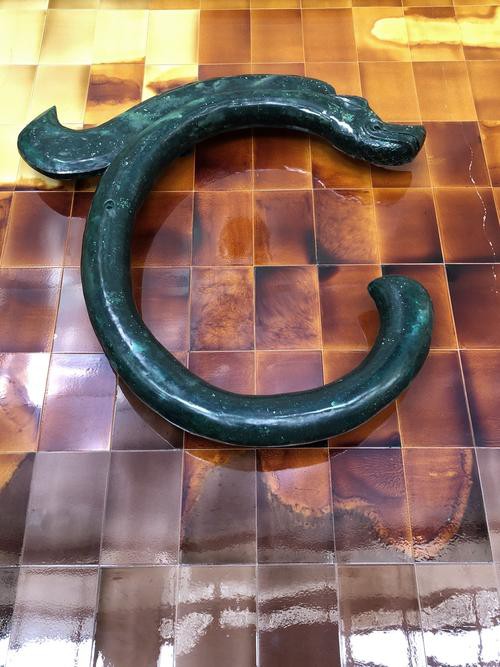 給我更多高清的紅山玉龍圖片