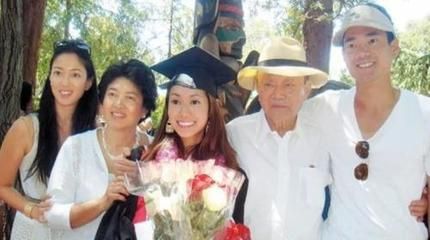 金龍魚董事長(zhǎng)女兒（金龍魚董事長(zhǎng)郭鶴年女兒簡(jiǎn)要信息展示金龍魚董事長(zhǎng)女兒姓名） 金龍魚董事長(zhǎng)女兒（金龍魚董事長(zhǎng)郭鶴年女兒簡(jiǎn)要信息展示金龍魚董事長(zhǎng)女兒姓名） 龍魚百科 第3張