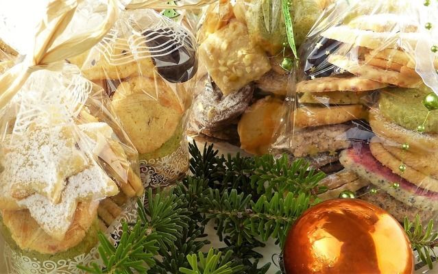 龍魚喂魚糧好嗎（龍魚喂魚糧的優(yōu)點(diǎn)和潛在的缺點(diǎn)，龍魚喂魚糧的優(yōu)點(diǎn)和缺點(diǎn)）