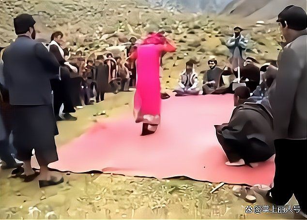 男孩被罰穿女式粉色舞蹈裝的故事,有聲書:小男孩穿女式舞蹈服 龍魚百科 第3張 男孩被罰穿女式粉色舞蹈裝的故事,有聲書:小男孩穿女式舞蹈服 男孩被罰穿女式粉色舞蹈裝的故事,有聲書:小男孩穿女式舞蹈服 龍魚百科 第3張